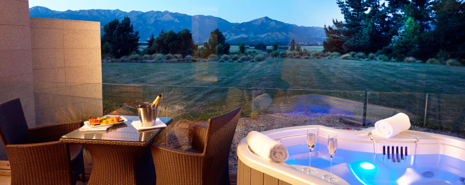 Deluxe View Spa Suite
