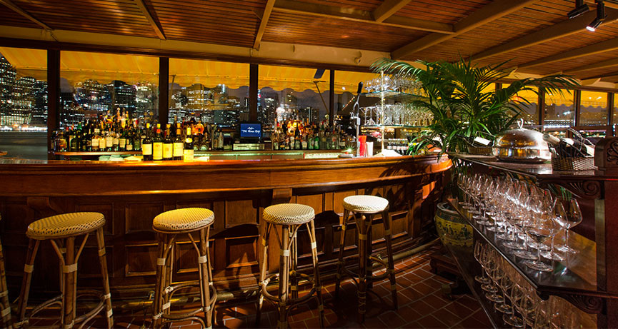 Restaurant Bar NYC Skyline
