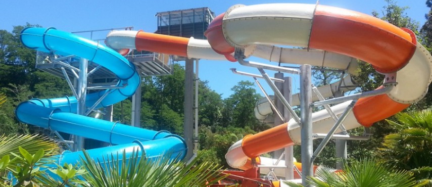 taupo-attractions-activitys-hydro-slide-fun-family-race-hot-springs