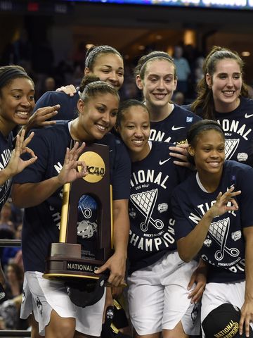 Connecticut celebrates its third straight national