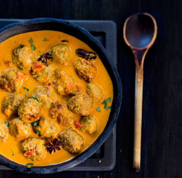 Kofta korma -lihapyörykät