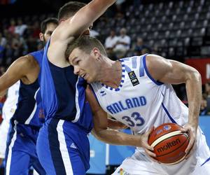 Susijengi pahassa raossa - "Joukkue nyt lammas suden vaatteissa"